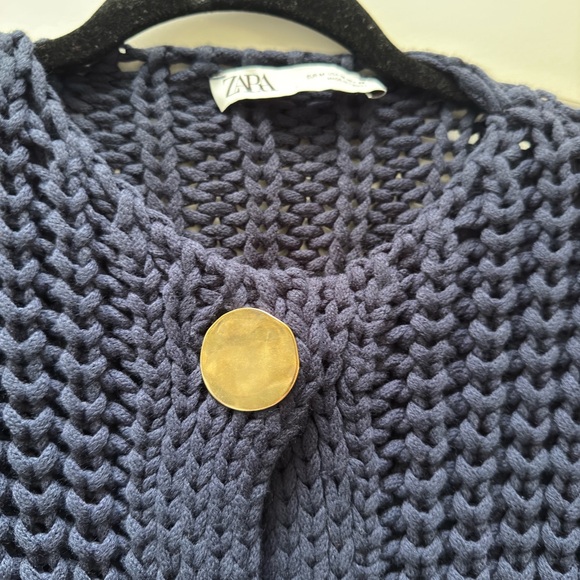 Zara Chunky Knit Cardigan with gold buttons - Picture 4 of 4